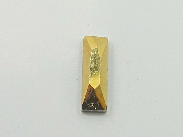 6 pcs. COSMIC 8X2.6mm BAGUETT AURUM (24kt. GOLD) FLATBACK European Rhinestones